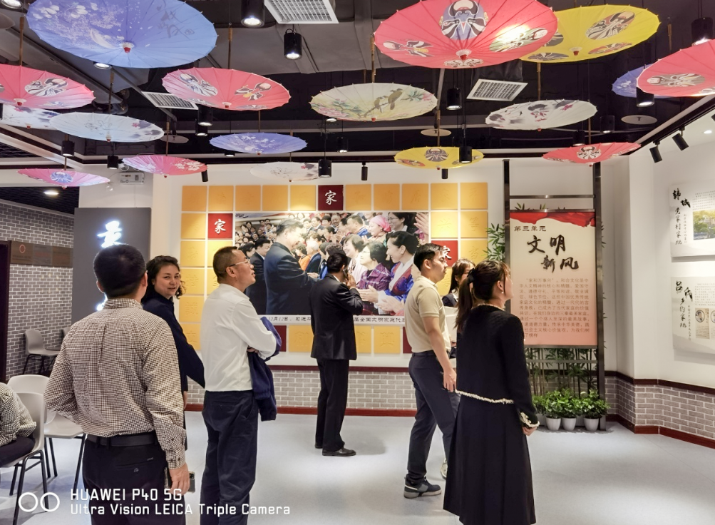 公司固定收益部黨支部、投行業(yè)務部黨支部、綜合事務部與金融（產(chǎn)業(yè)）基地保障黨支部開展聯(lián)合黨日活動